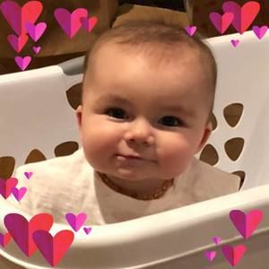 Meet your Posher, Deena